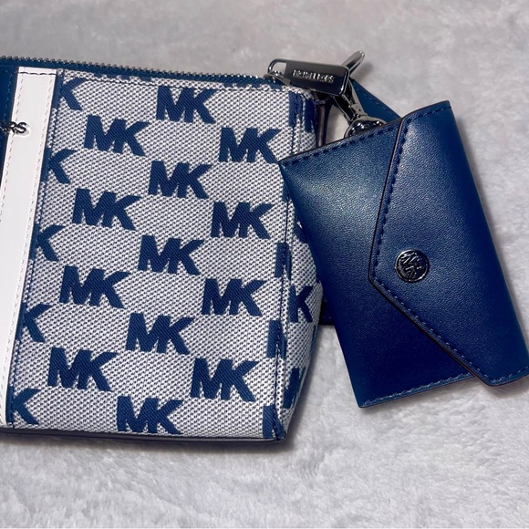 NWT Michael Kors Navy, Gray, and White Logo Shoulder Bag NWT - Picture 4 of 7